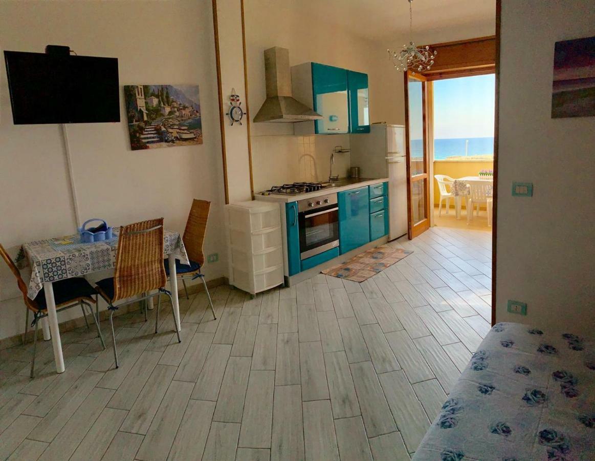 Bilocale Punta Rosa - Fronte Spiaggia Otranto Exteriör bild